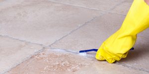 cleaning grout with bleach